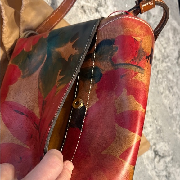 NWT Patricia Nash Leandra Leather Crossbody Bag in Spring Multi - Picture 6 of 13